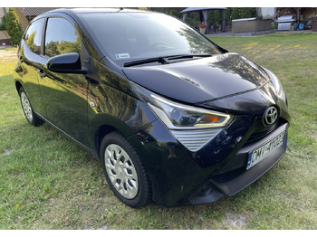 Хечбек TOYOTA