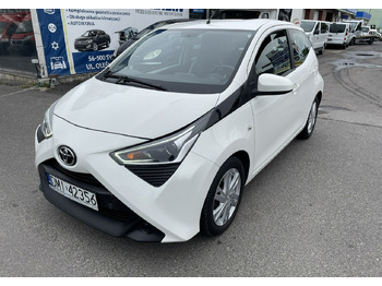 Хечбек TOYOTA