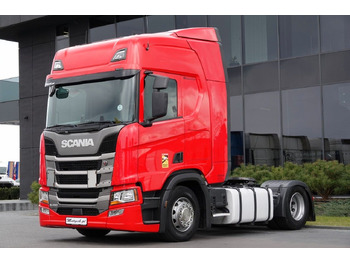 Влекач SCANIA
