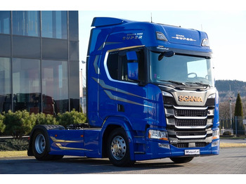 Влекач SCANIA R 450
