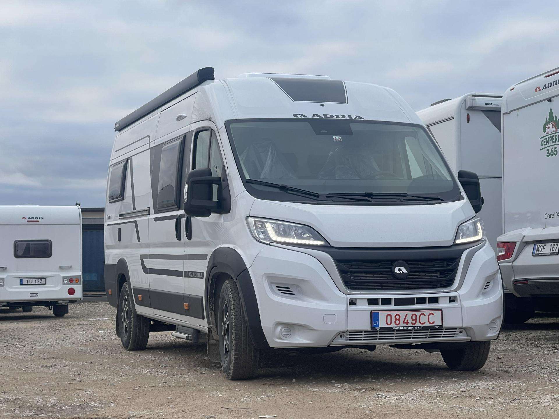 Кемпер ван ADRIA Twin