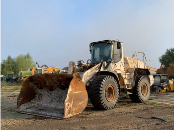 Колесен товарач LIEBHERR L 566