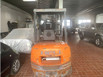 Дизелов мотокар Hyundai D25: снимка 2