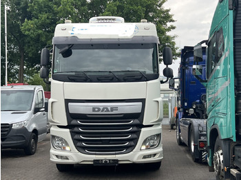 Влекач DAF