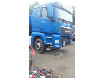 Влекач MAN TGX 18.460