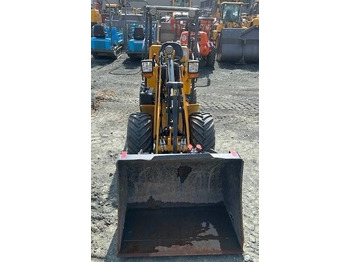 Лизинг на Schäffer 2428 SLT  Schäffer 2428 SLT: снимка 2