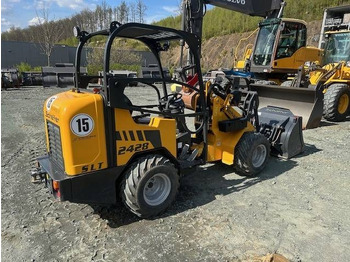 Лизинг на Schäffer 2428 SLT  Schäffer 2428 SLT: снимка 4