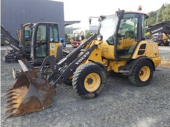 Колесен товарач VOLVO L25F