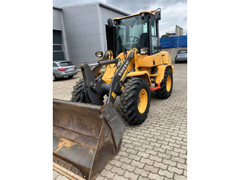 Колесен товарач VOLVO L30G