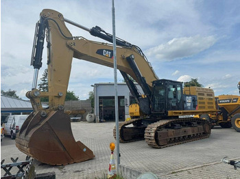 Верижен багер CATERPILLAR 390
