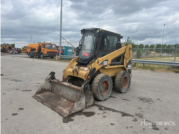 Мини челен товарач CATERPILLAR