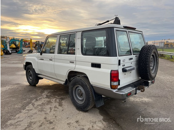 Джип 2020 Toyota Land Cruiser 4WD SUV: снимка 2 Джип 2020 Toyota Land Cruiser 4WD SUV: снимка 2