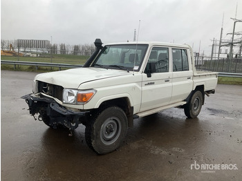 Пикап TOYOTA Land Cruiser