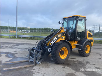 Колесен товарач JCB 409