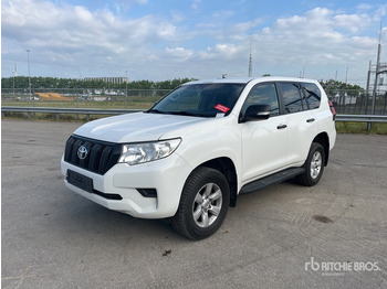 Джип TOYOTA Land Cruiser