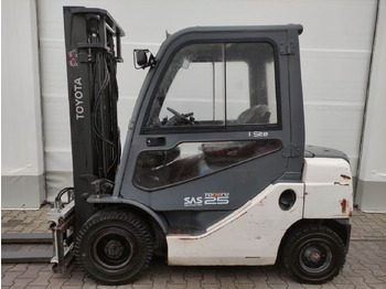 Дизелов мотокар TOYOTA FDF 25