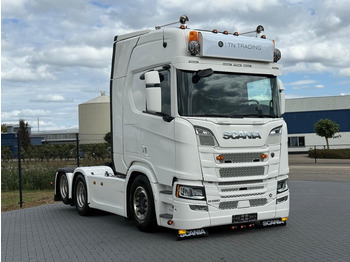 Влекач SCANIA R 580
