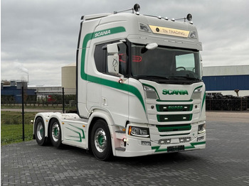Влекач SCANIA R
