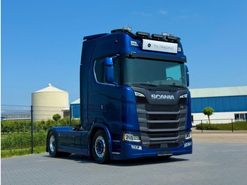 Влекач SCANIA S 660