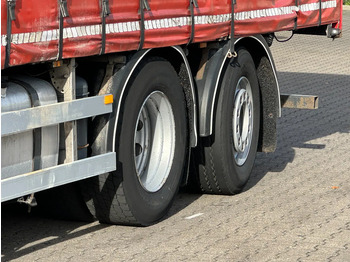 Камион с брезент DAF CF 330 6X2*4 Schuifzeil / Laadklep / Kooiaap 05-2026 Apk!: снимка 3