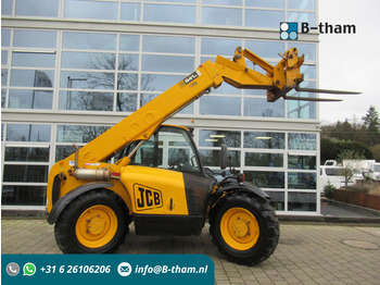 Телескопичен товарач JCB