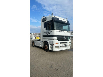 Влекач Mercedes-Benz Actros 1843: снимка 3