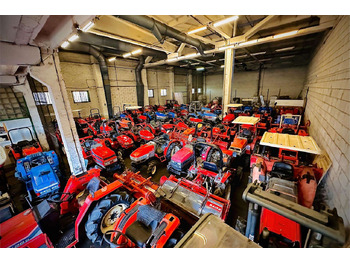 Трактор YANMAR