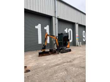 Мини багер CASE