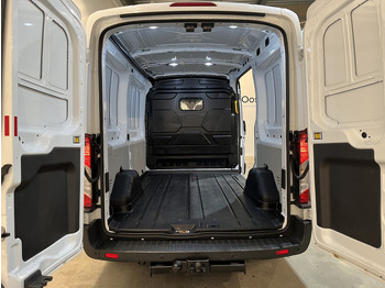 Товарен бус Ford Transit 2.0 TDCI L2H2 130 PK Trend / Euro 6 / Airco / Cruise Control / Trekhaak / PDC / 3-Zits / 42.300 KM !!  BPM VRIJ !!: снимка 5