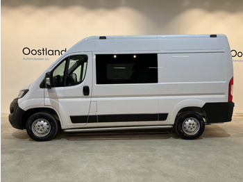 Interior photo 1: Малък ван, Бус с двойна кабина Peugeot Boxer 2.2 BlueHDi 120 PK L2H2 DC Dubbel Cabine / Euro 6 / Airco / CarPlay / Camera / Trekhaak / Cruise Control / 500 KM Z.G.A.N. !! / BPM VRIJ !!