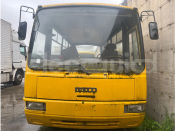Училищен автобус IVECO
