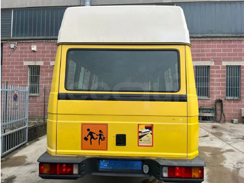 Училищен автобус Iveco A45E10: снимка 4