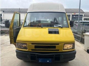 Училищен автобус IVECO