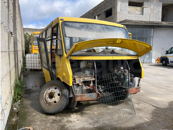 Училищен автобус IVECO