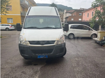 Микробус, Пътнически бус Iveco Daily: снимка 2