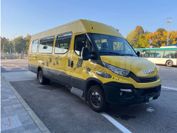 Училищен автобус IVECO Daily