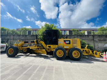 Грейдер CATERPILLAR 140H