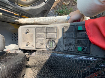 Верижен багер VOLVO EC210