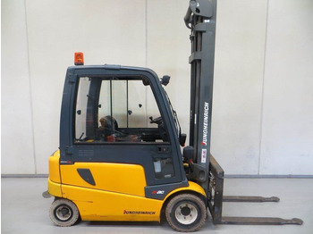 Лизинг на Jungheinrich EFG-VAC 30  Jungheinrich EFG-VAC 30: снимка 1