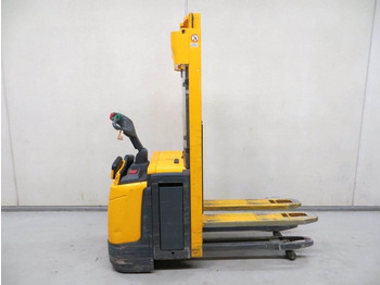 Стакер JUNGHEINRICH