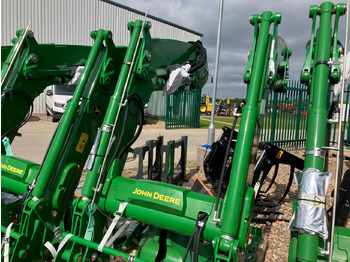 Прикачен инвентар JOHN DEERE