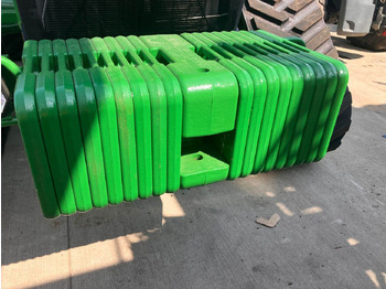 Прикачен инвентар JOHN DEERE