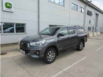 Пикап TOYOTA HILUX INVINCIBLE X: снимка 2