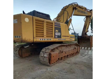 Верижен багер KOMATSU PC600