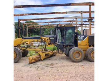 Грейдер CATERPILLAR 140H