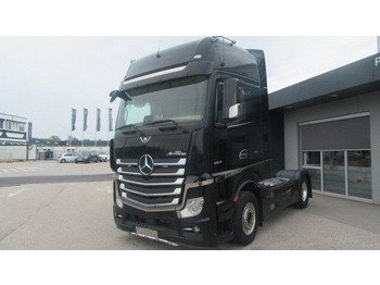 Влекач MERCEDES-BENZ