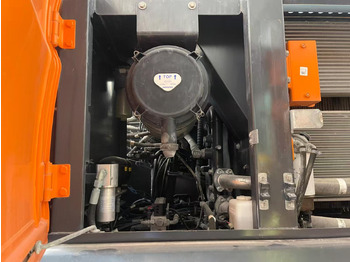 Колесен багер DOOSAN DX210