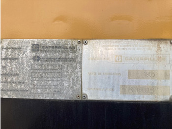 Верижен багер CATERPILLAR