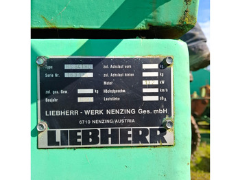 Верижен кран LIEBHERR