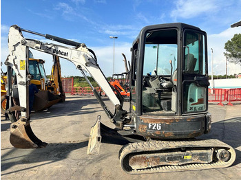 Мини багер BOBCAT E26